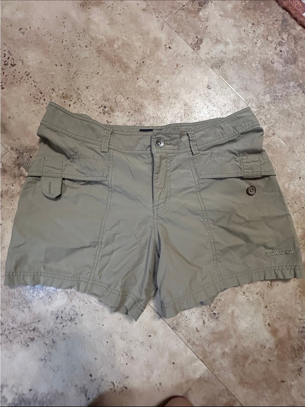 Marmot Women's khaki Cargo Shorts size 12